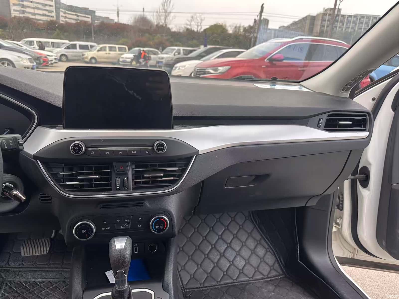Ford Focus, 2019 8