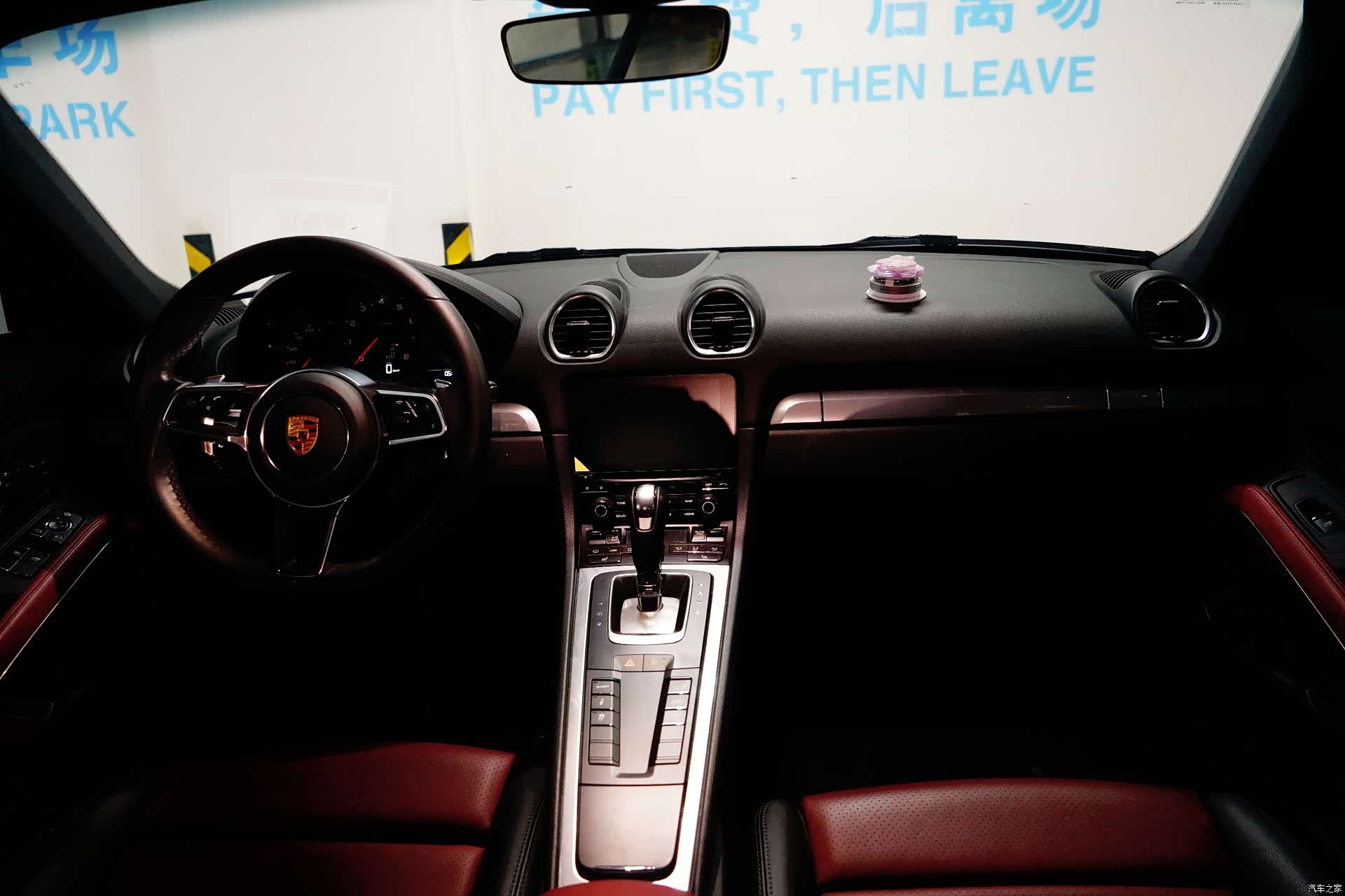 Porsche Cayman, 2019 13