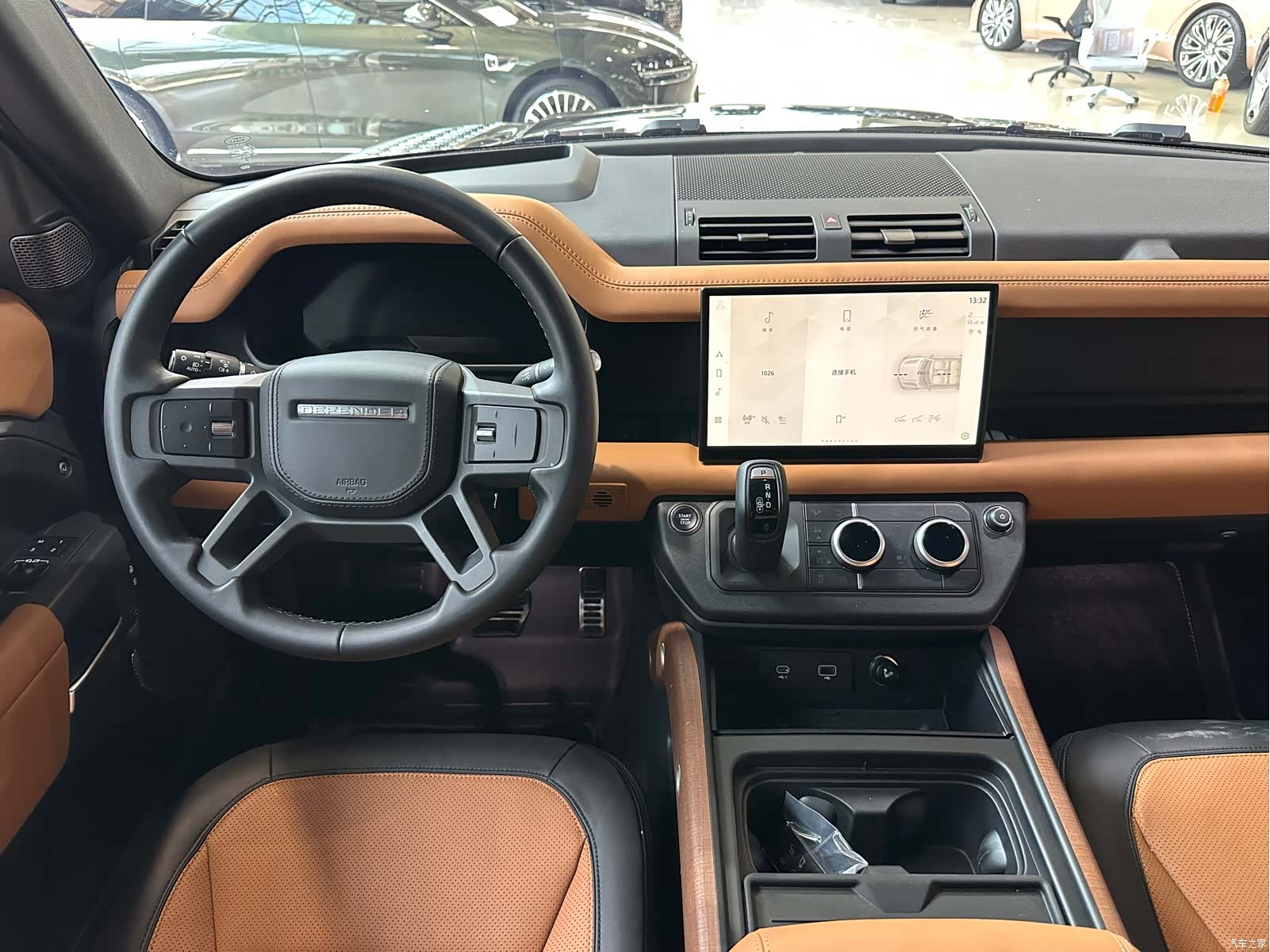 Land Rover Defender, 2023 15