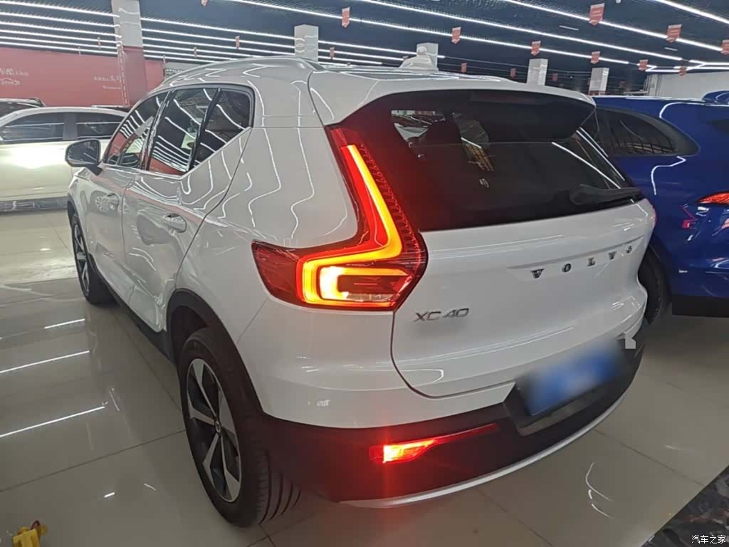 Volvo XC40, 2025 все фото