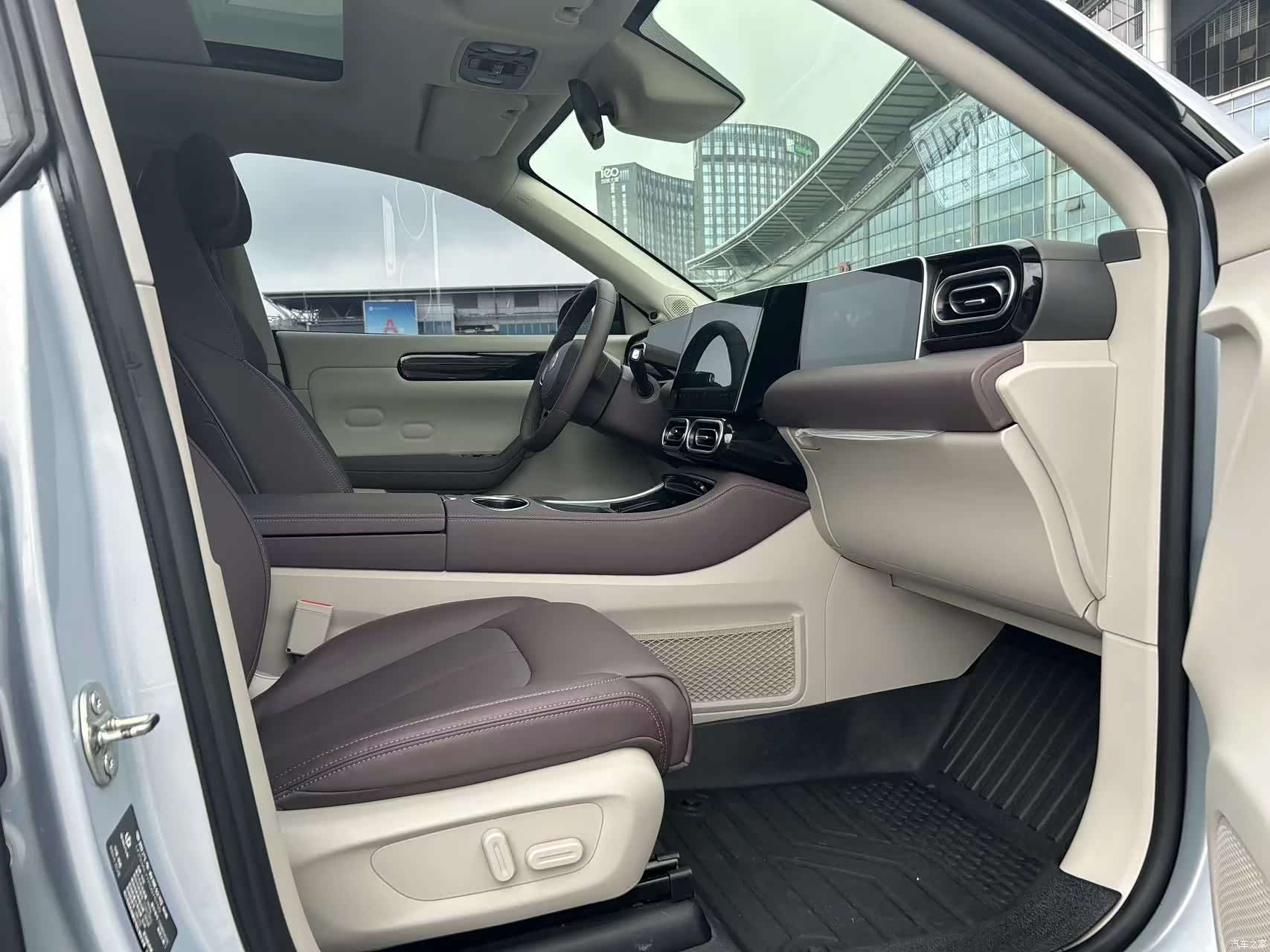 Leapmotor C11, 2023 11