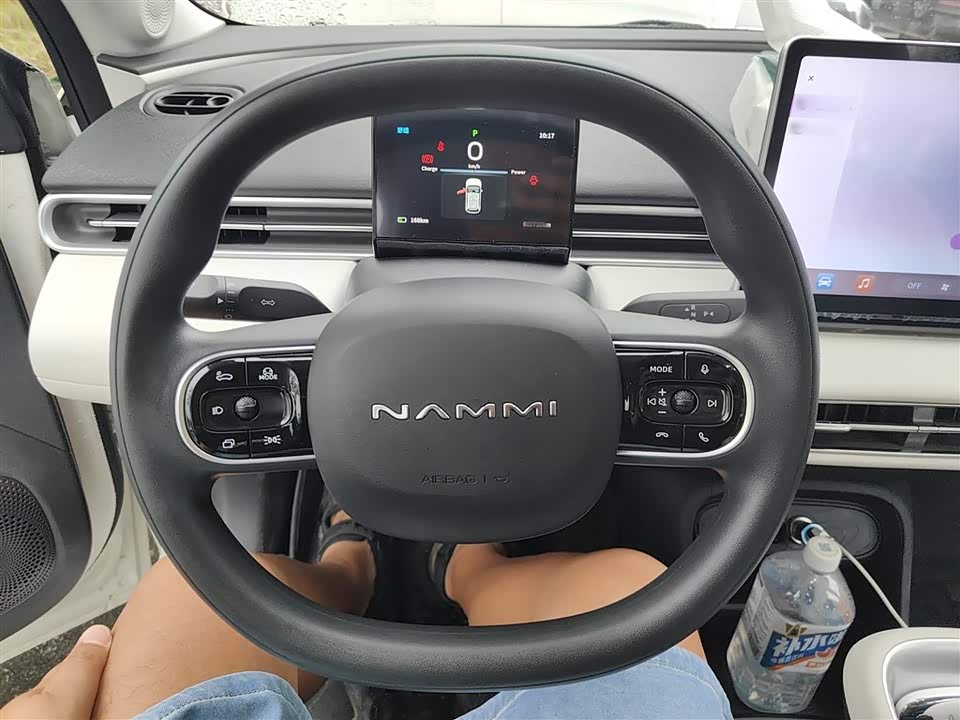 Dongfeng Nammi Nano 01