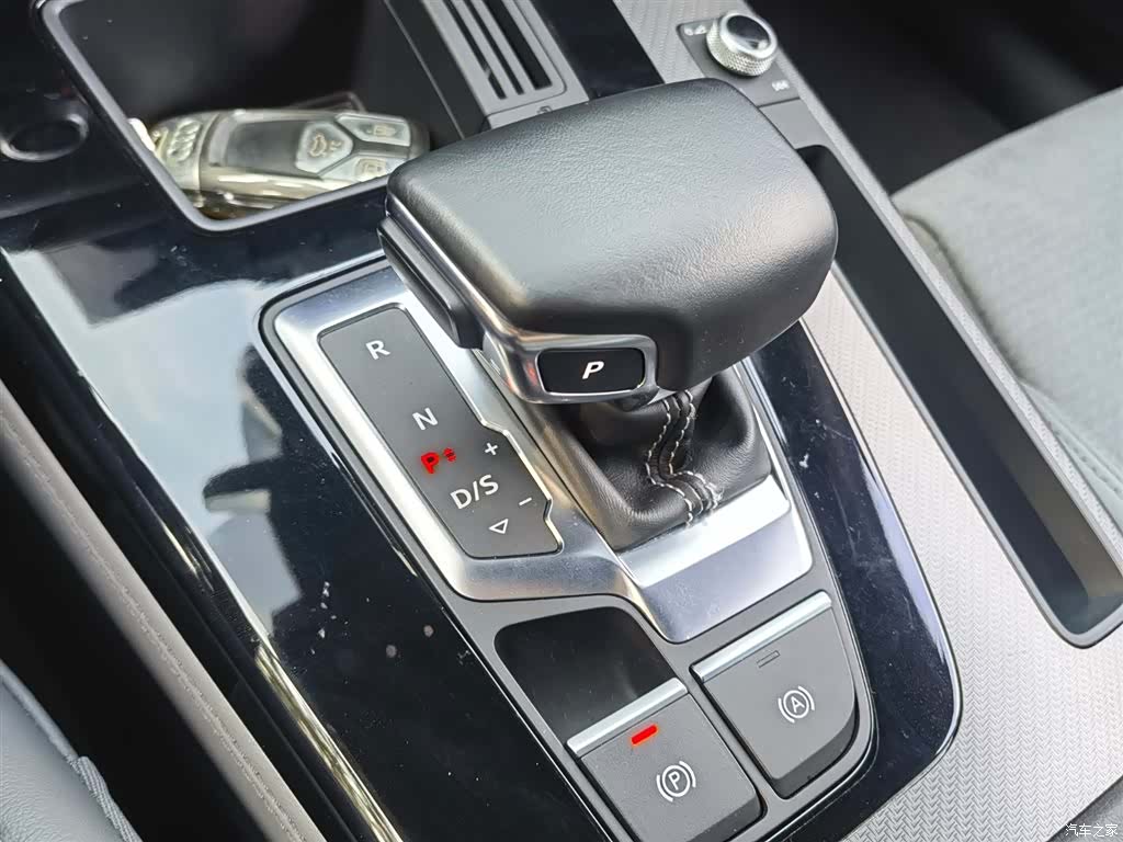 Audi Q5L, 2022 13