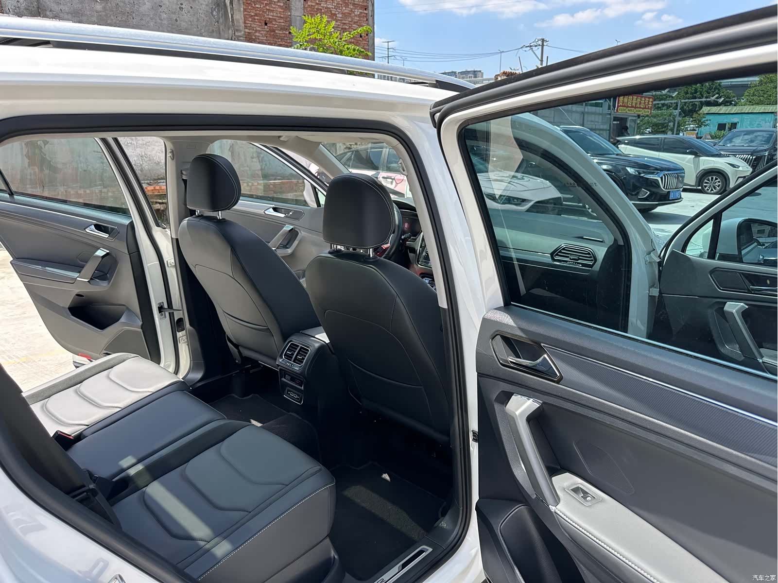 Volkswagen Tiguan L, 2021 11