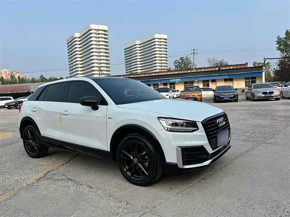 Audi Q2L