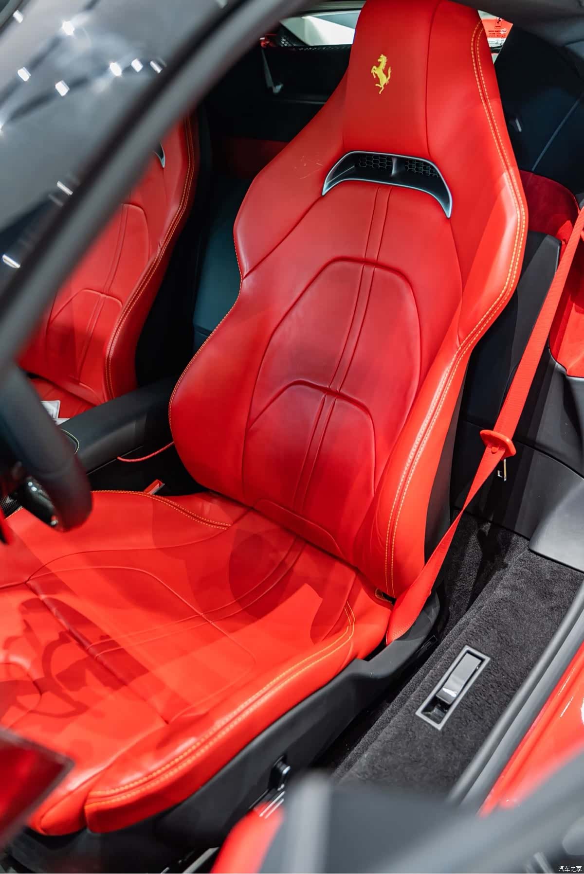 Ferrari SF90, 2022 10