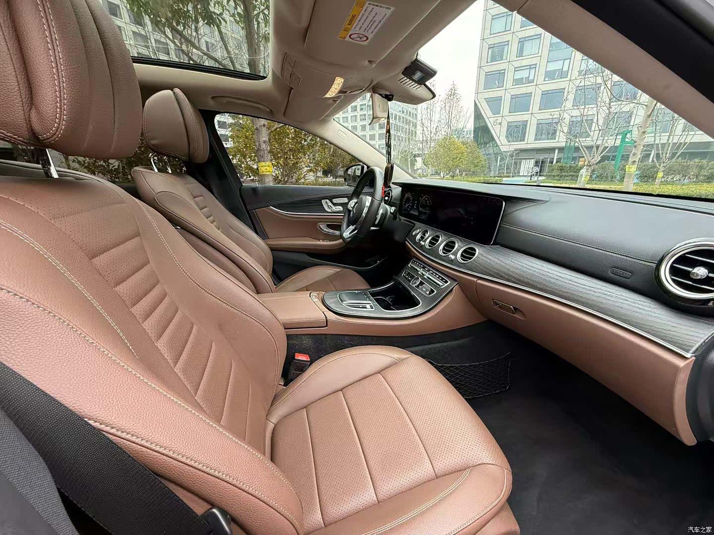 Mercedes-Benz E-Class, 2019 9