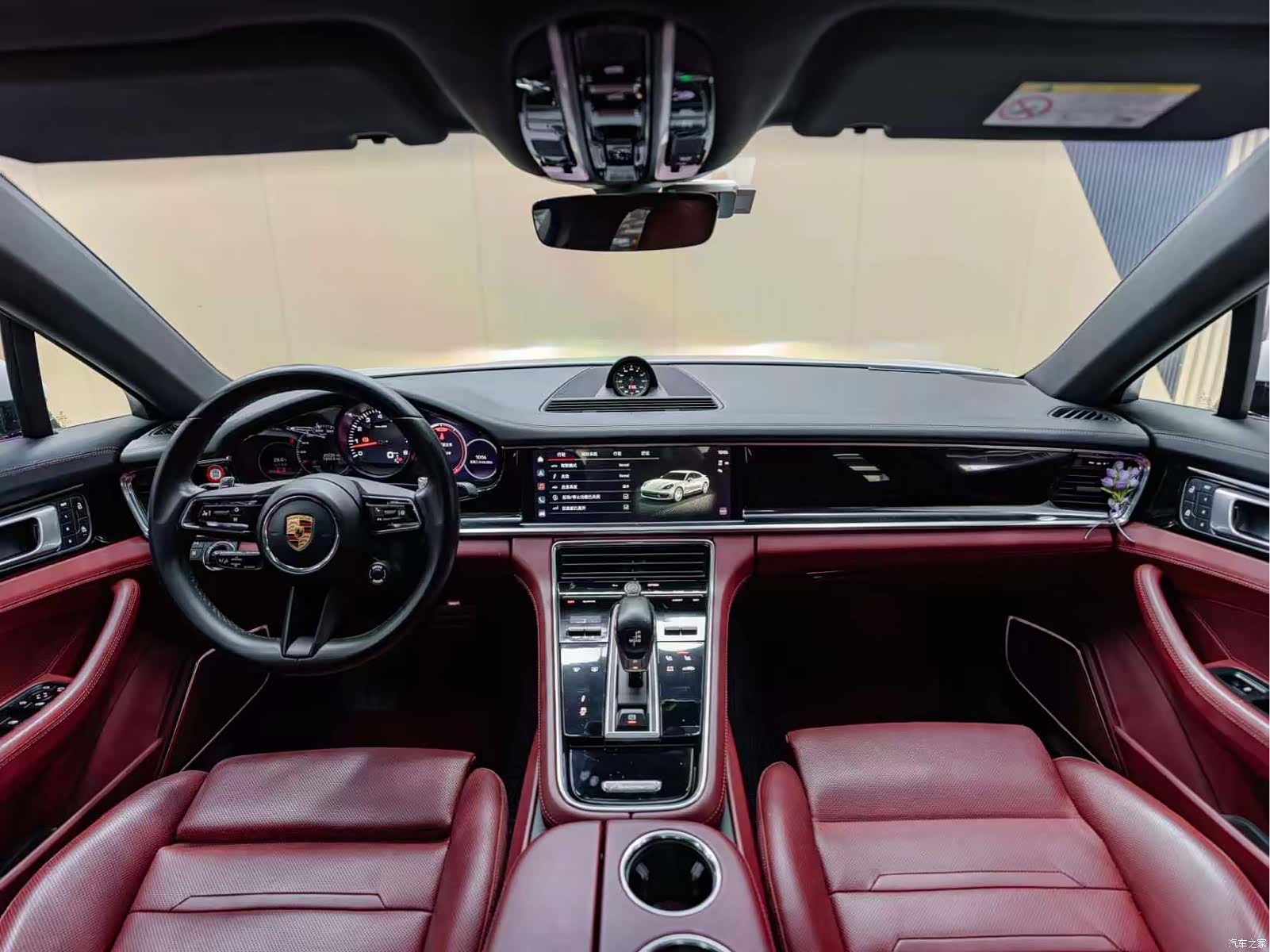 Porsche Panamera, 2022 10