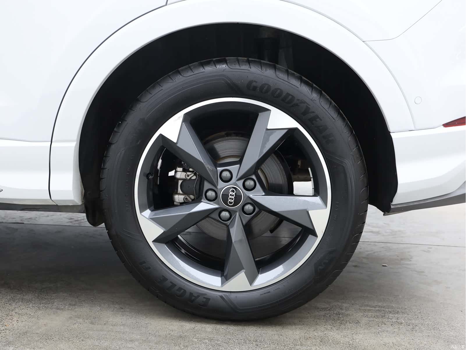 Audi Q3, 2022 8