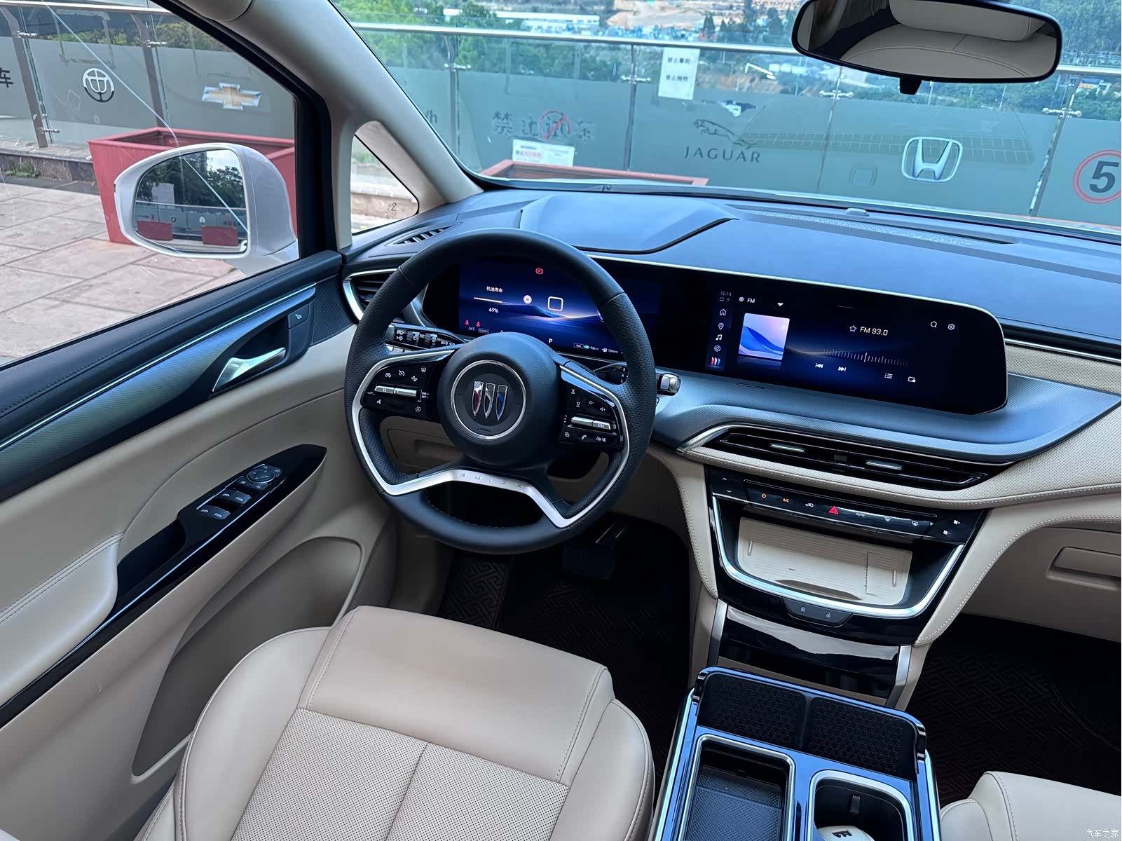 Buick GL8, 2025 10