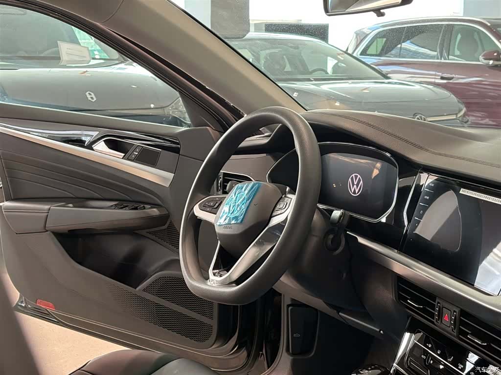 Volkswagen Passat, 2025 14