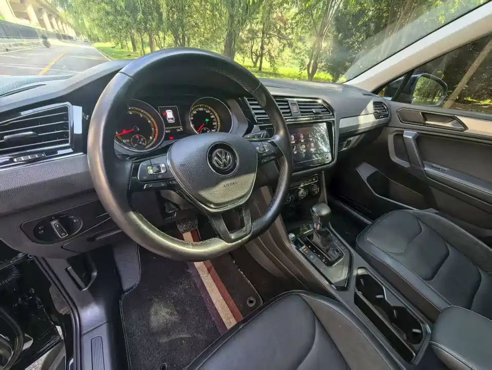 Volkswagen Tiguan L