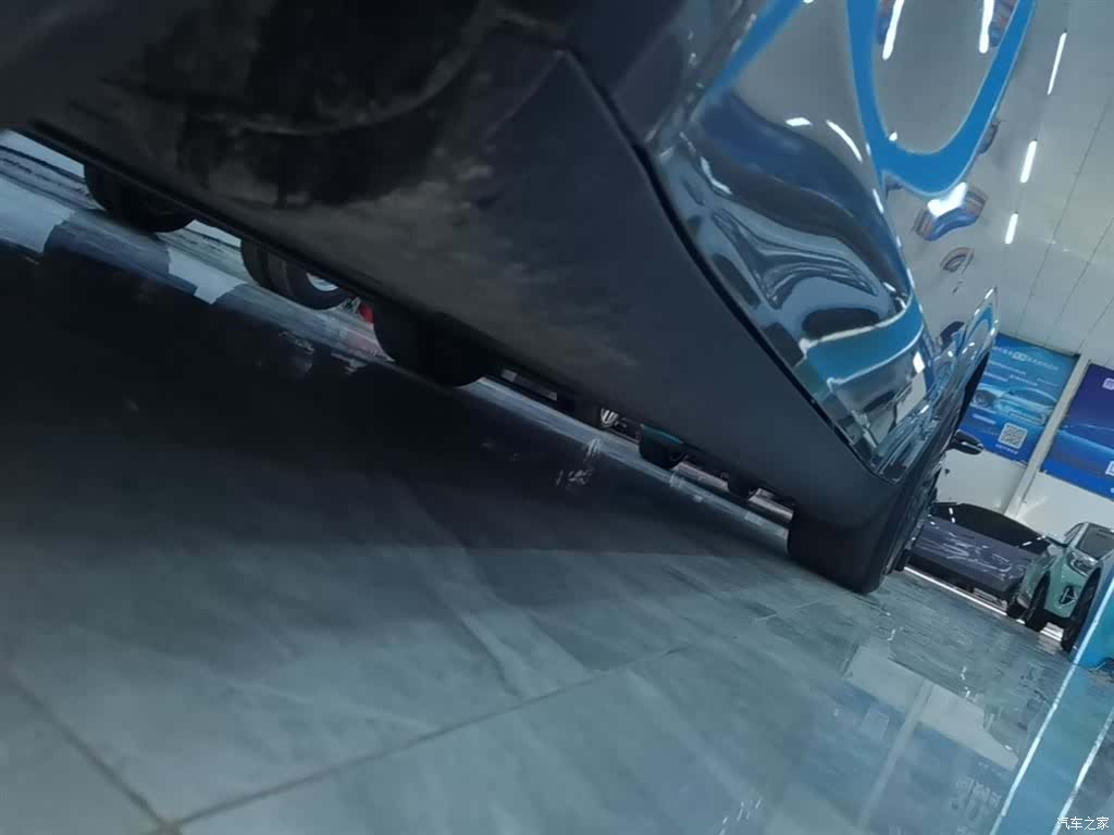 Tesla Model Y, 2024 22
