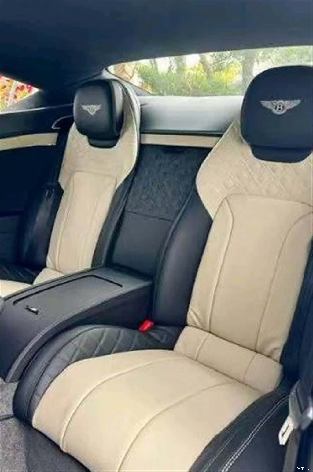 Bentley Continental GT, 2022 все фото