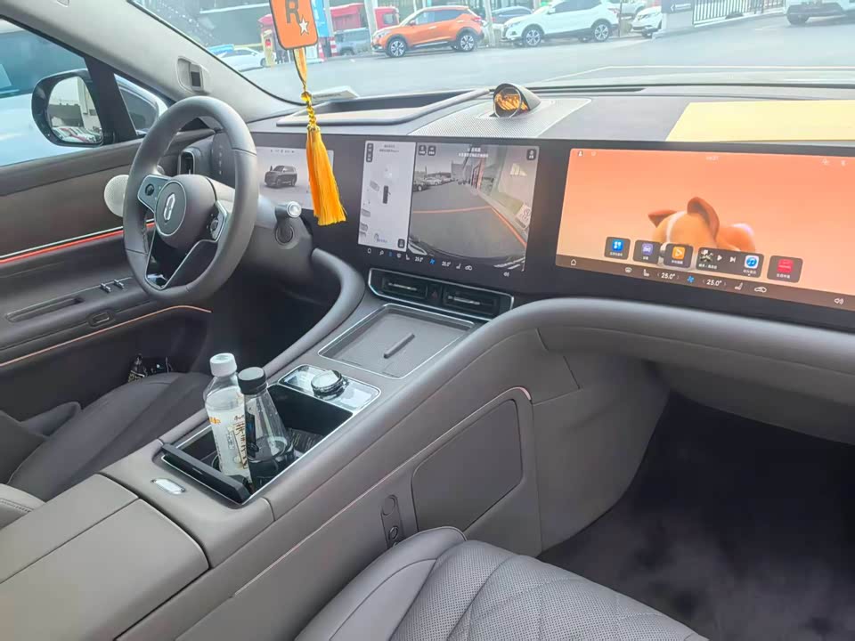 AITO Ask the world M9