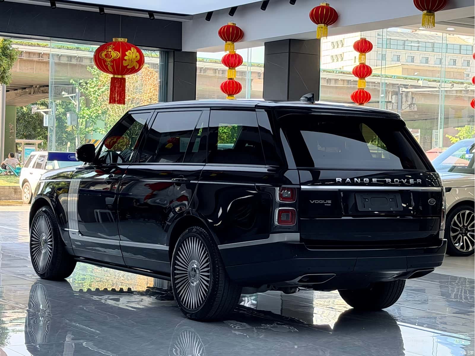 Land Rover Range Rover, 2019 18
