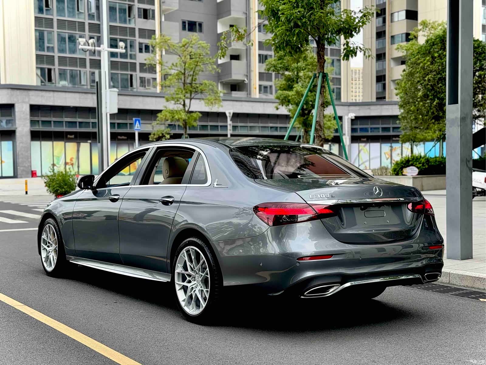 Mercedes-Benz E-Class, 2021 19