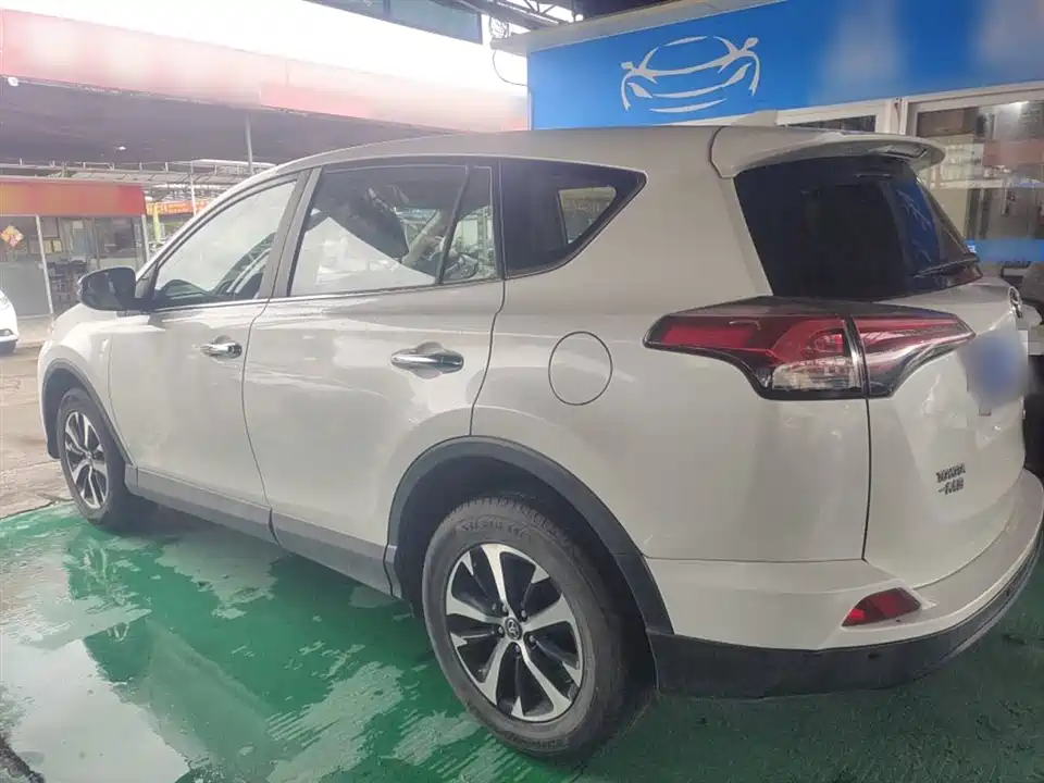 Toyota RAV4 Rongfang