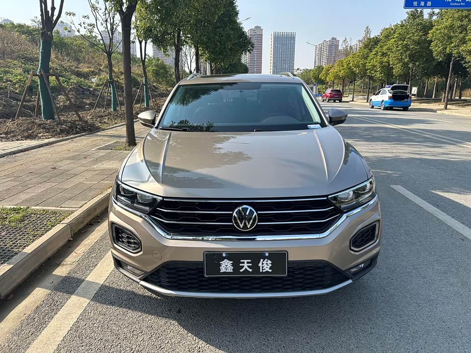 Volkswagen T-ROC exploring Songs