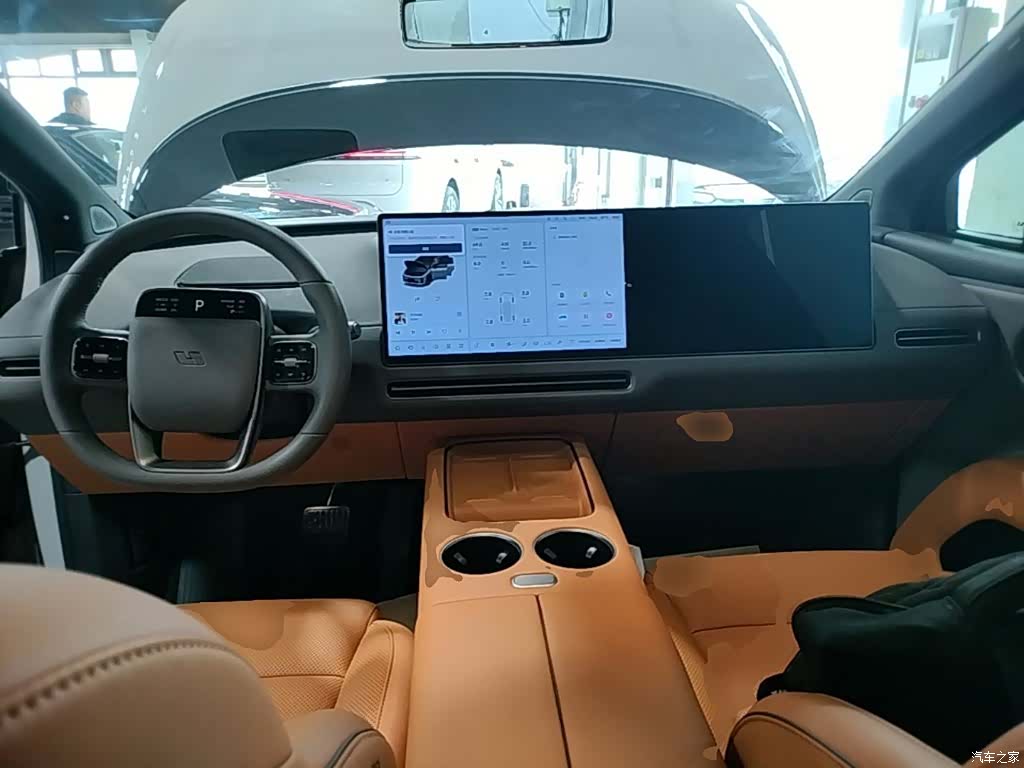 Li Auto i8, 2025 10