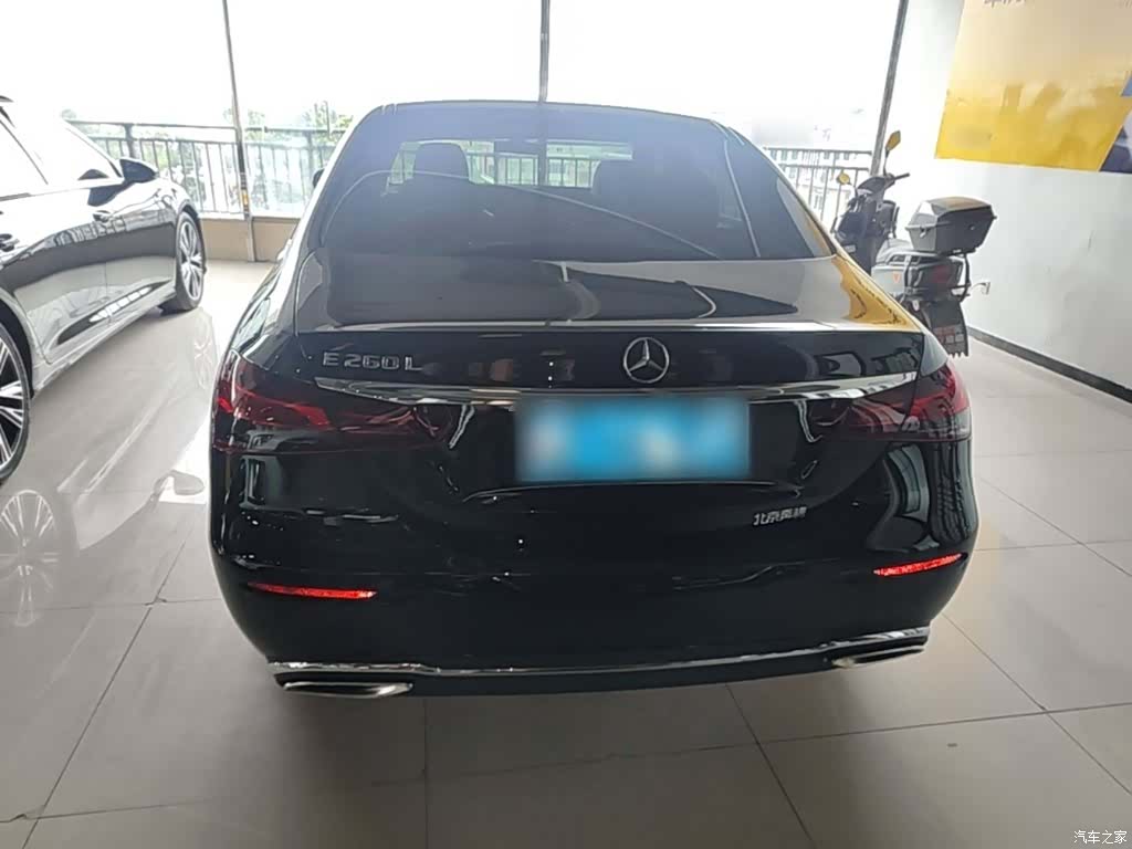 Mercedes-Benz E-Class, 2023 6