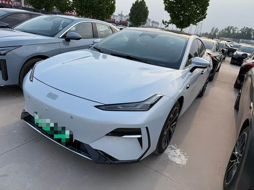 Geely Galaxy E8