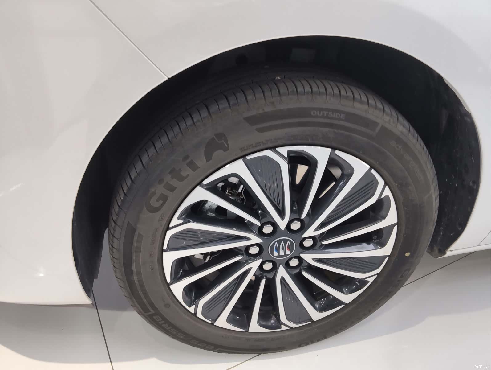 Buick GL8, 2025 все фото