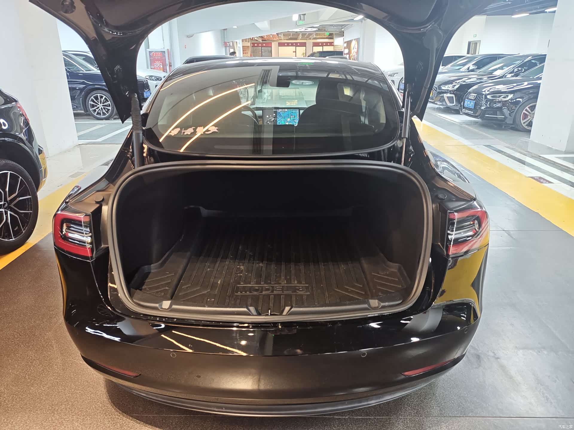 Tesla Model 3, 2021 11