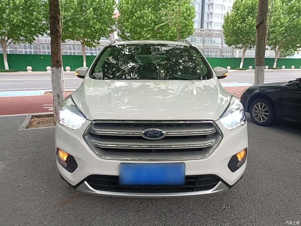 Ford Kuga, 2017 3