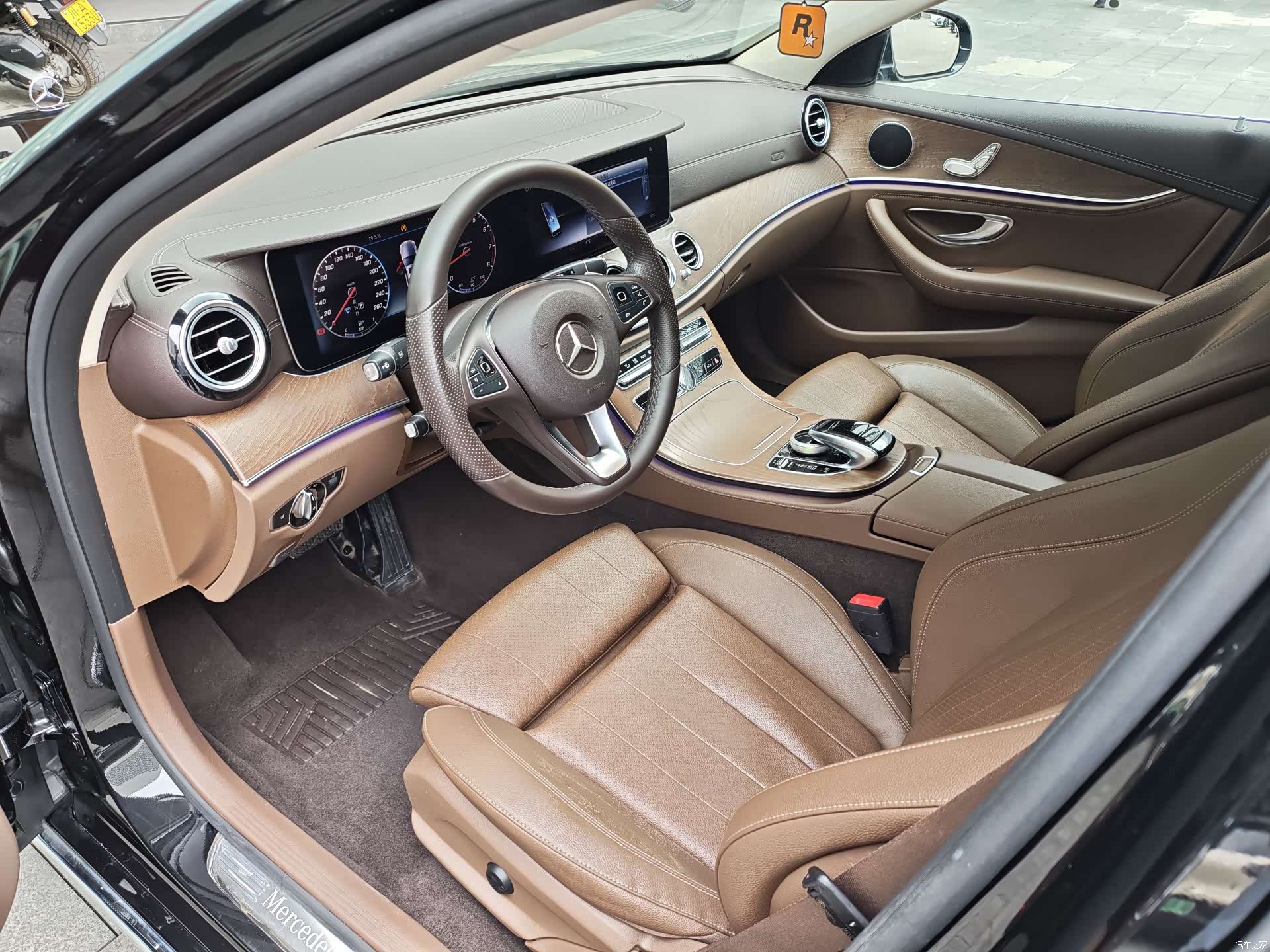 Mercedes-Benz E-Class, 2018 11