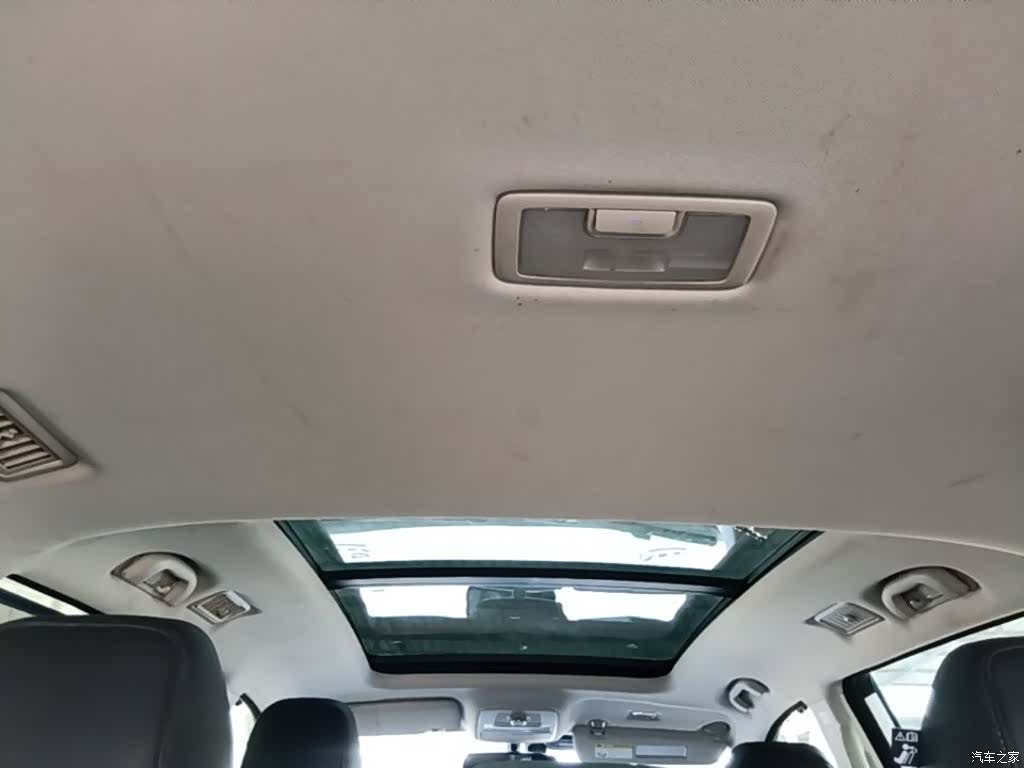 Roewe RX8, 2020 18
