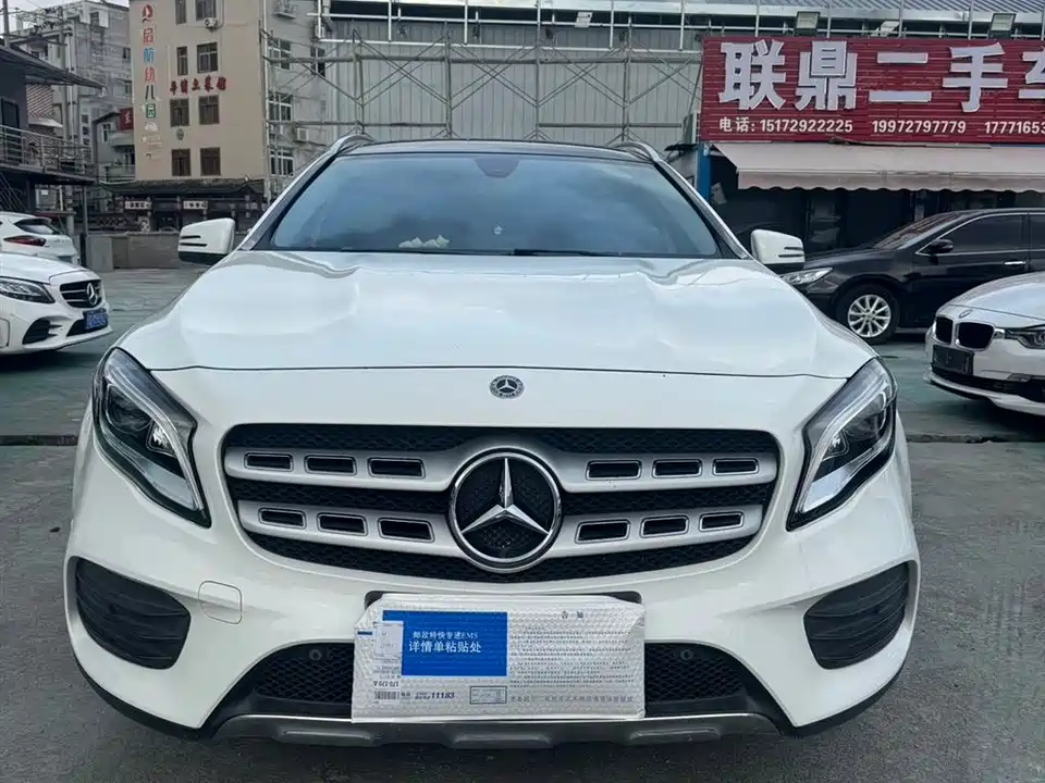 Mercedes-Benz GLA