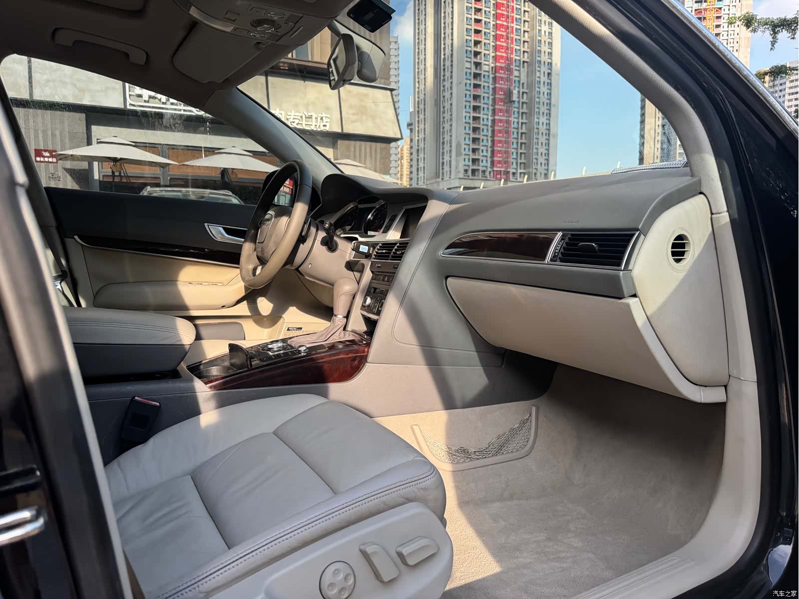 Audi A6L, 2010 6