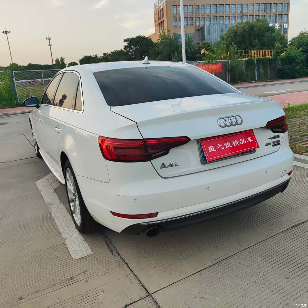 Audi A4L, 2017 6