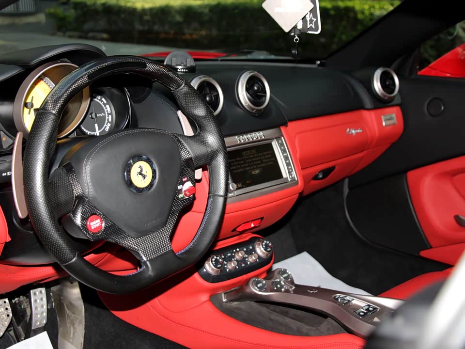 Ferrari California T
