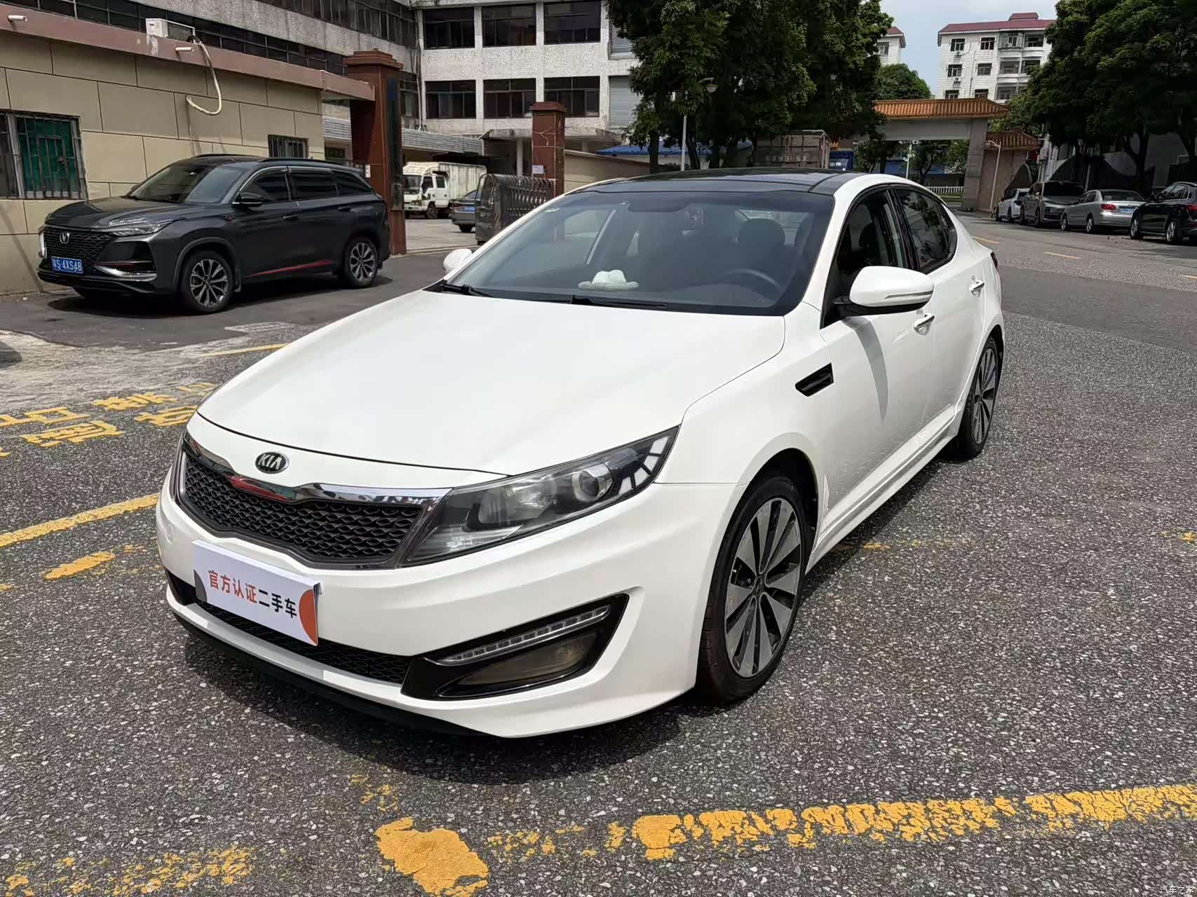 Kia K5, 2013 1
