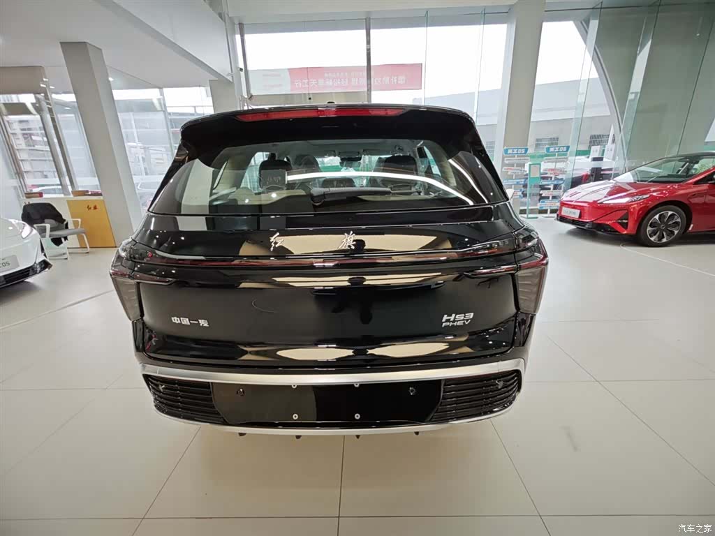 Hongqi HS3, 2026 16