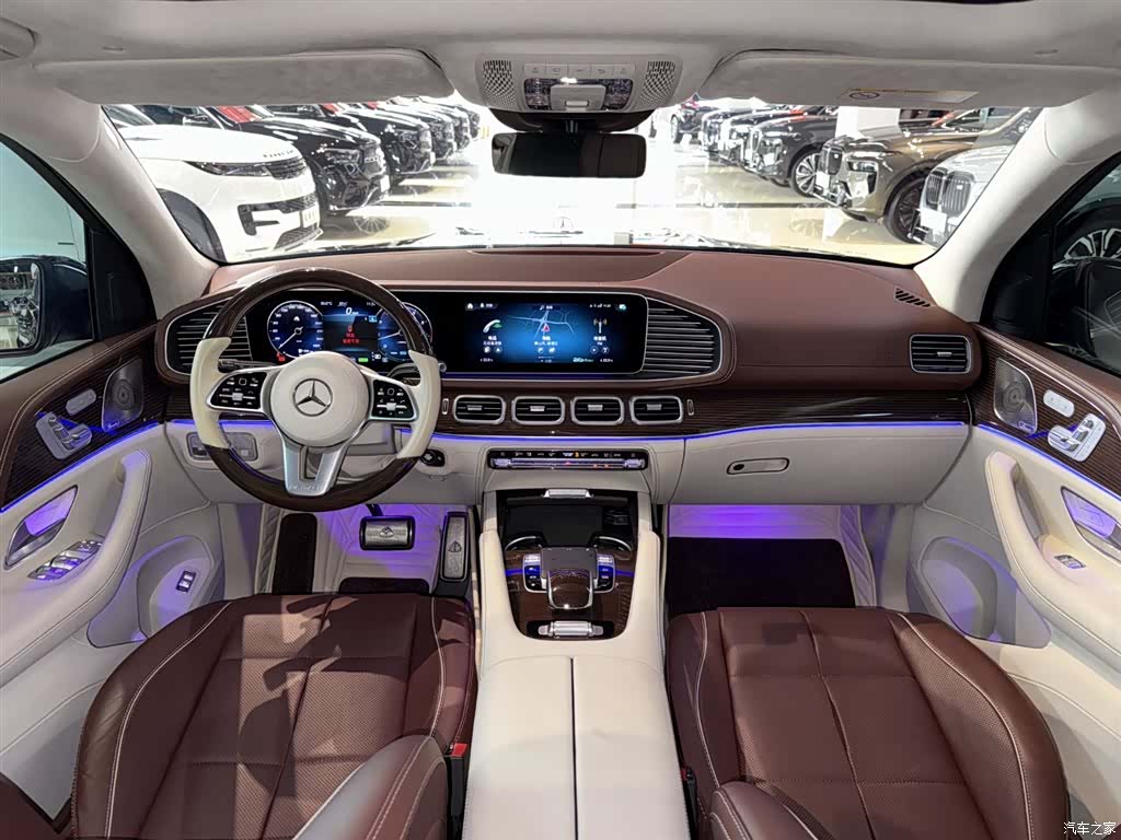 Maybach GLS, 2021 11