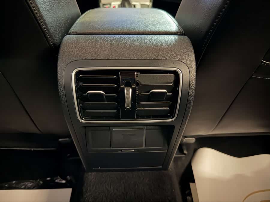 Volkswagen Magotan 2015, фото 14