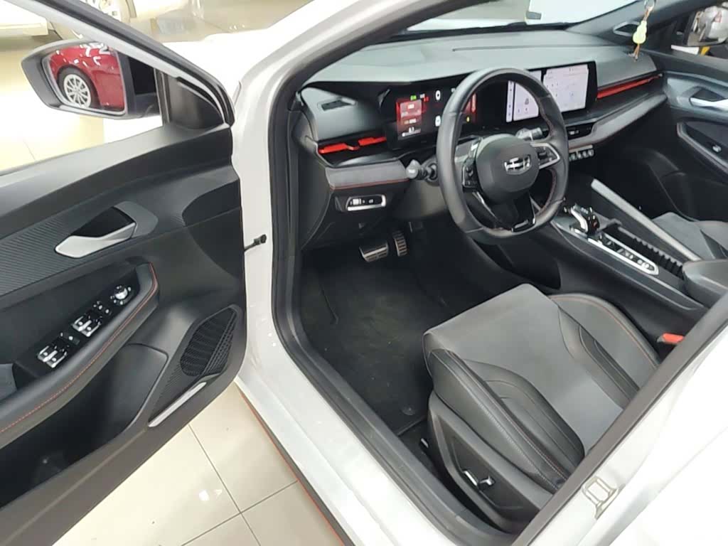 Geely Binray, 2023 16