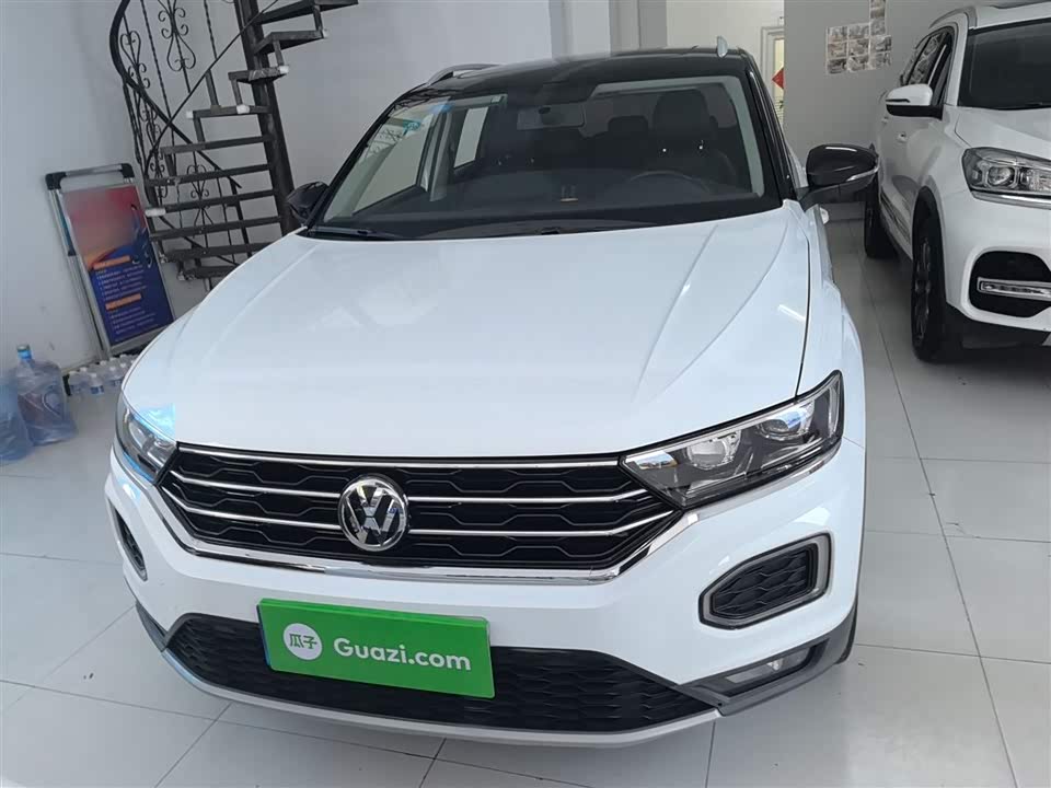 Volkswagen T-ROC exploring Songs