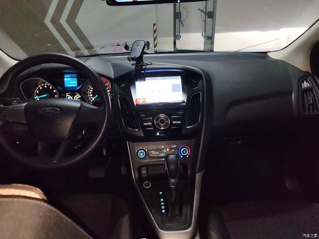 Ford Focus, 2016 6