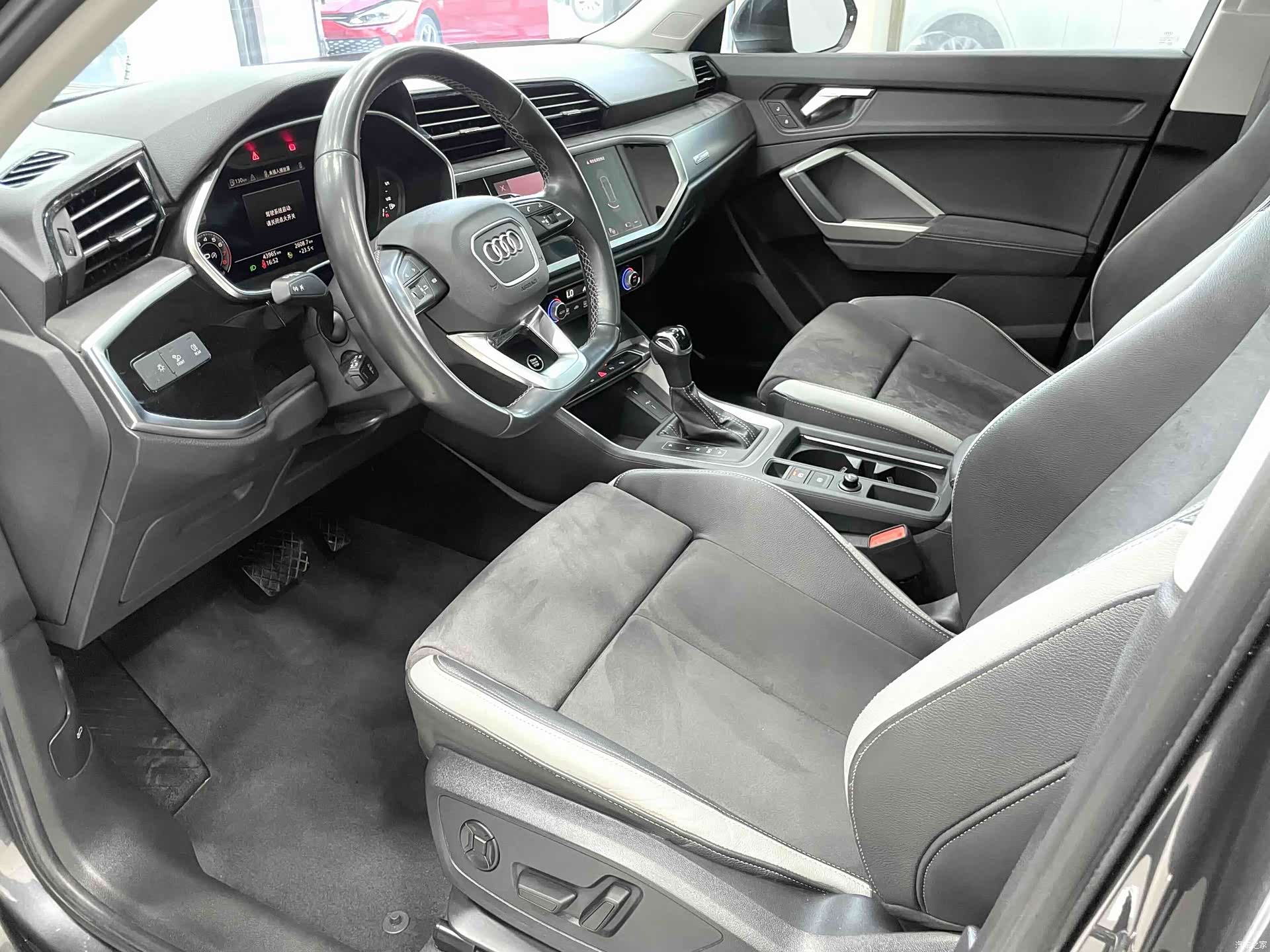 Audi Q3, 2022 7