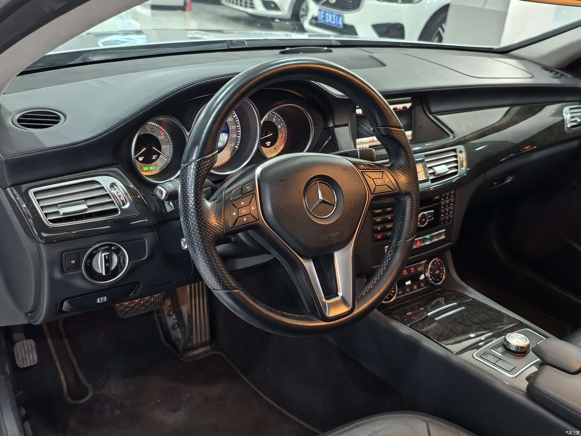 Mercedes-Benz CLS, 2014 13