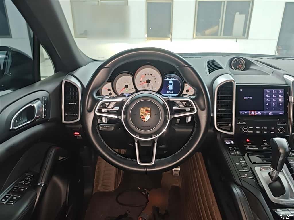 Porsche Cayenne, 2017 11