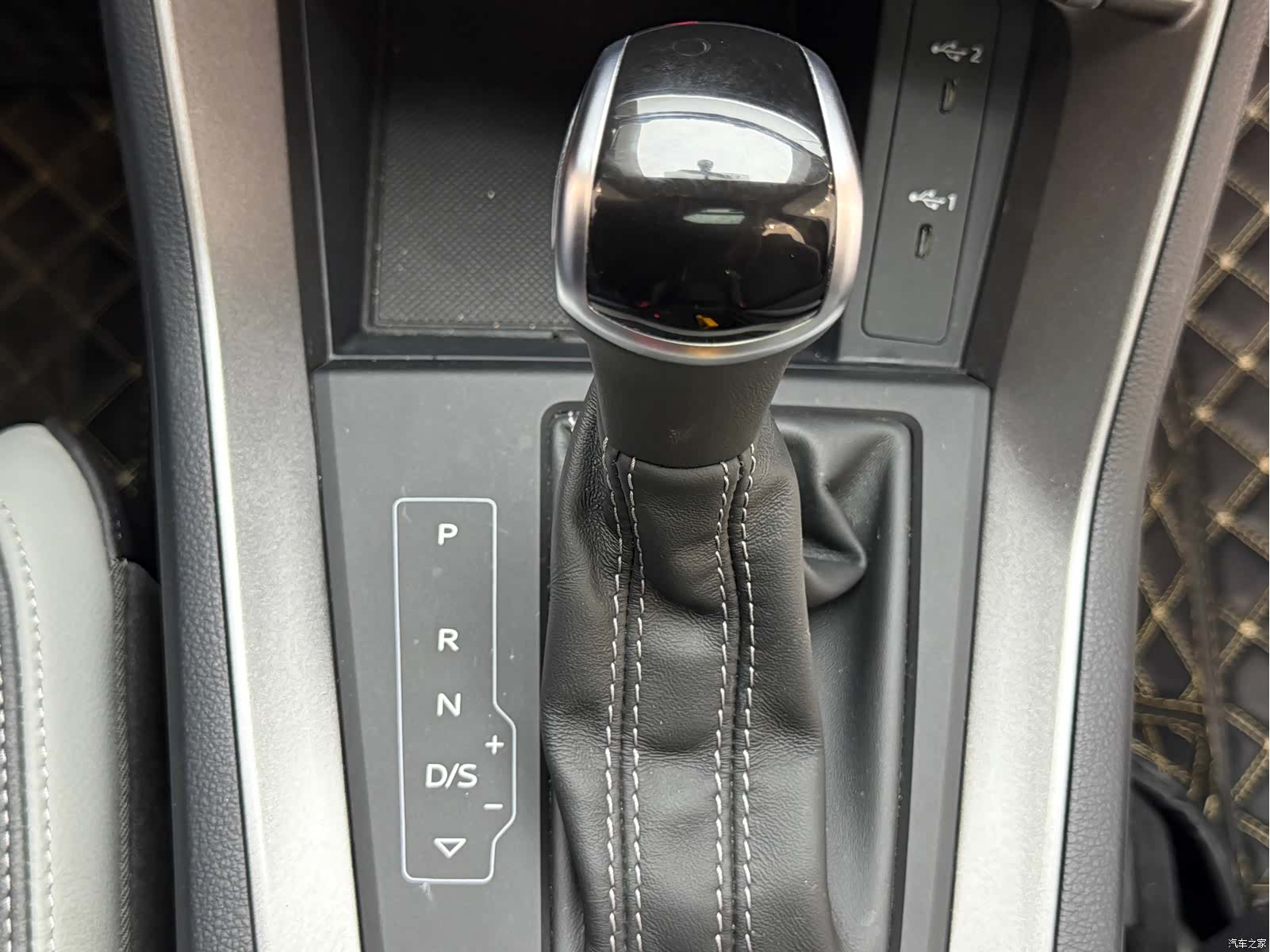 Audi Q3, 2023 14