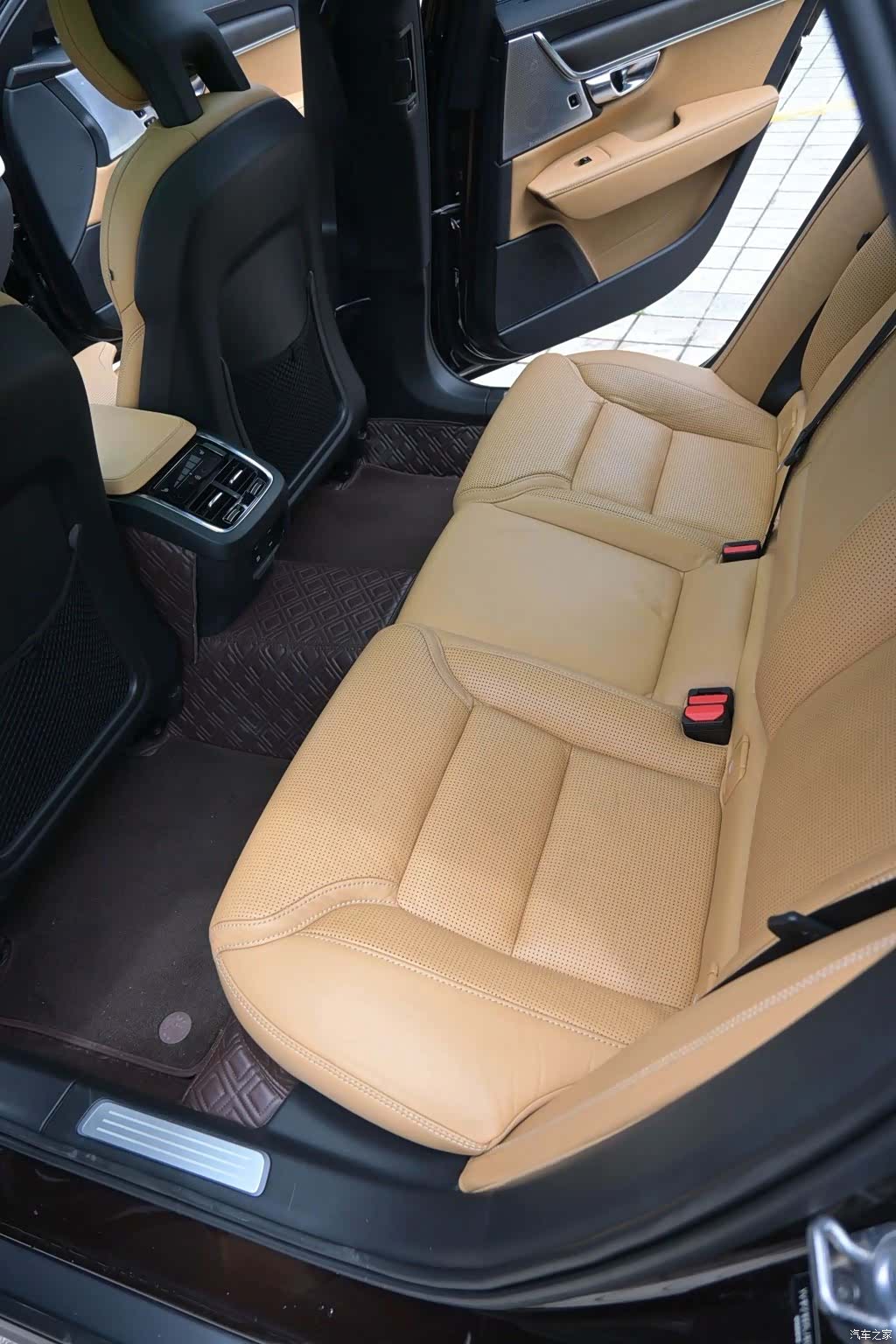 Volvo V90, 2018 11