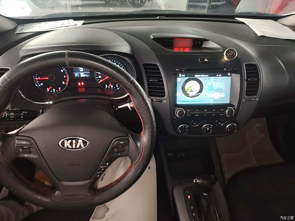 Kia K3, 2015 10