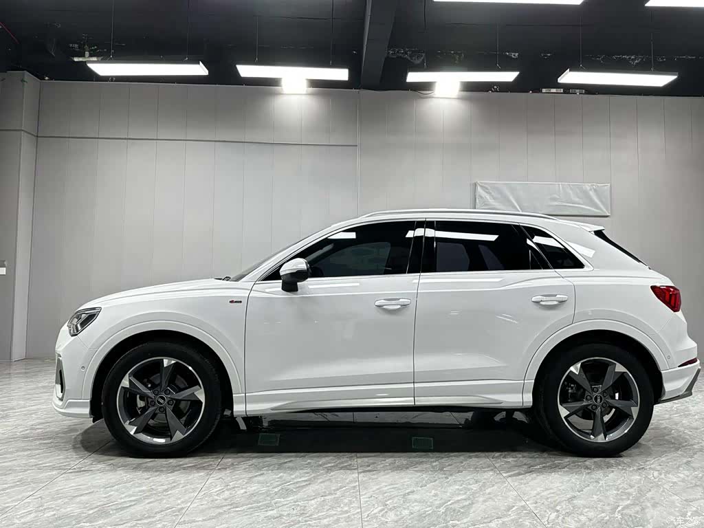 Audi Q3, 2022 9