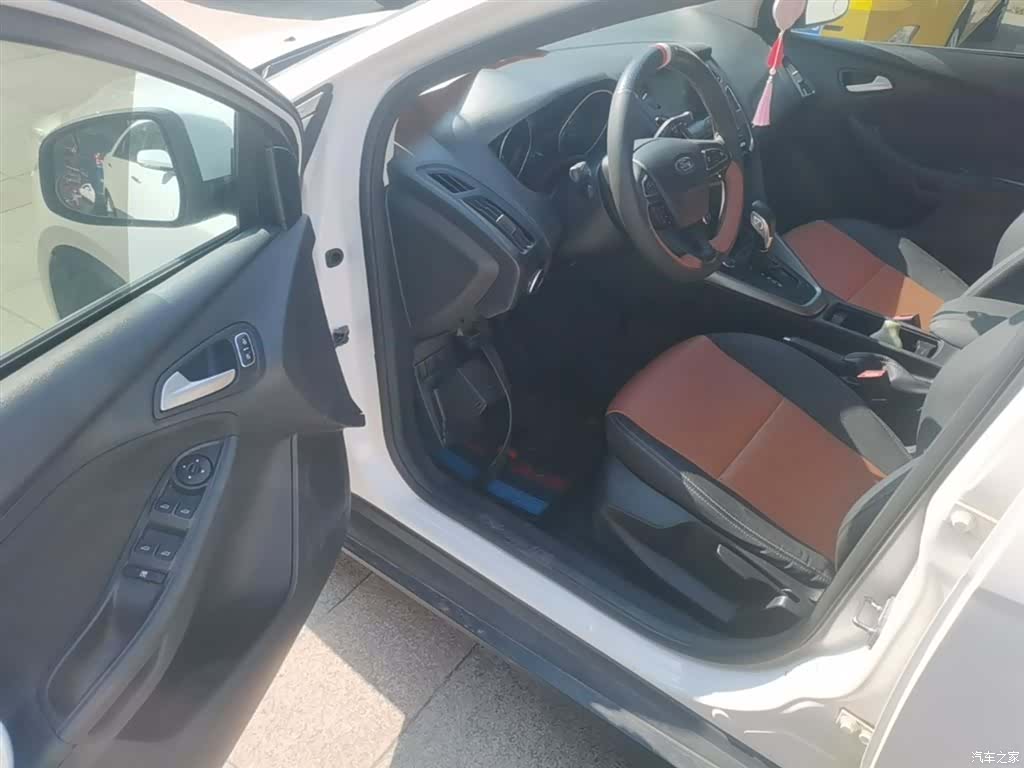 Ford Focus, 2017 16